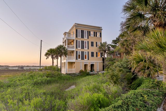 1024 W Ashley Avenue, Folly Beach, SC 29439