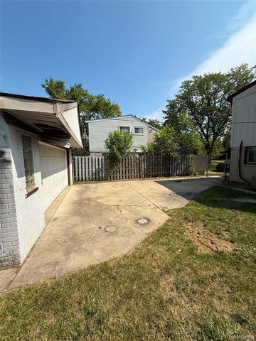 4556 Cleveland Street, Wayne, MI 48184