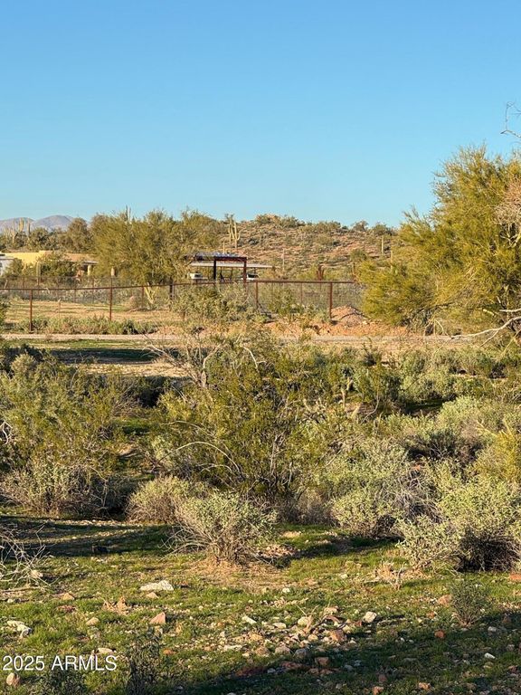 Image 11 of property listing at 417XX N 252ND Avenue -, Morristown, AZ 85342