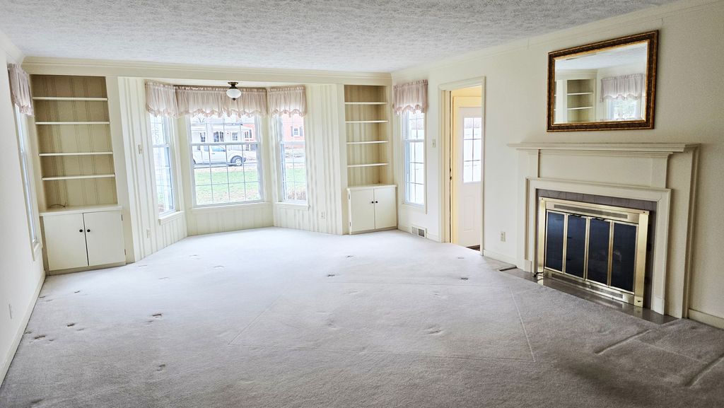 Image 31 of property listing at 630 Short Street, Centralia, IL 62801