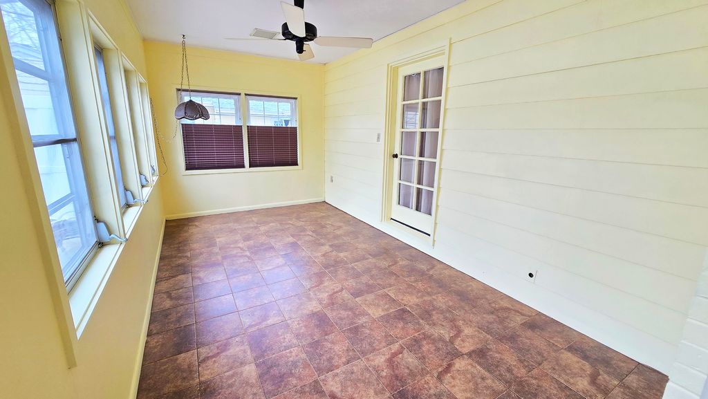 Image 34 of property listing at 630 Short Street, Centralia, IL 62801