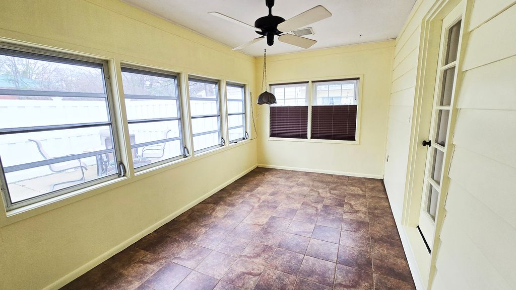 Image 35 of property listing at 630 Short Street, Centralia, IL 62801