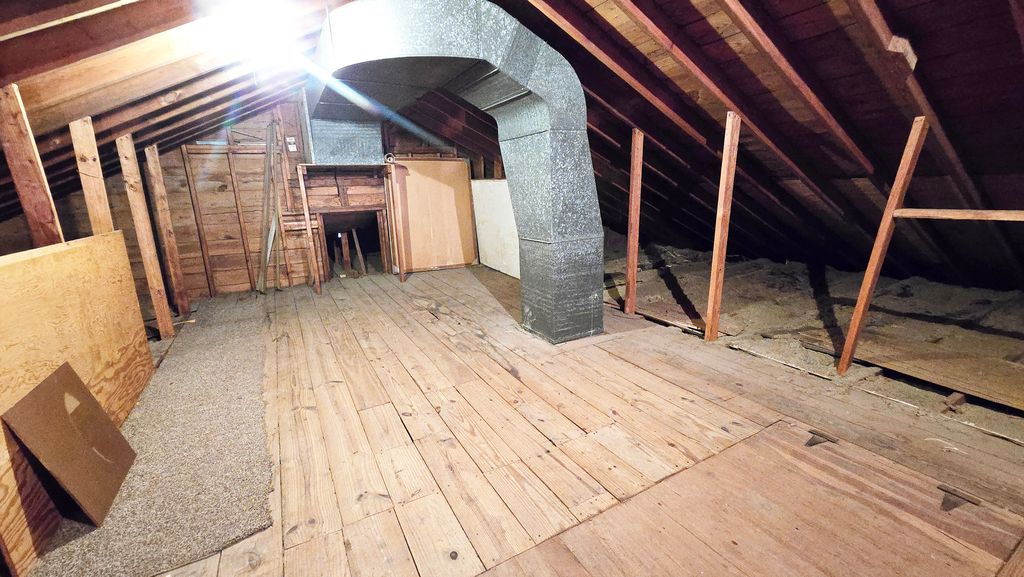 Image 36 of property listing at 630 Short Street, Centralia, IL 62801