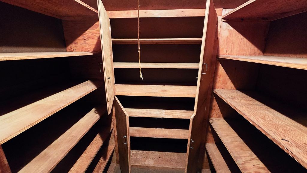 Image 38 of property listing at 630 Short Street, Centralia, IL 62801