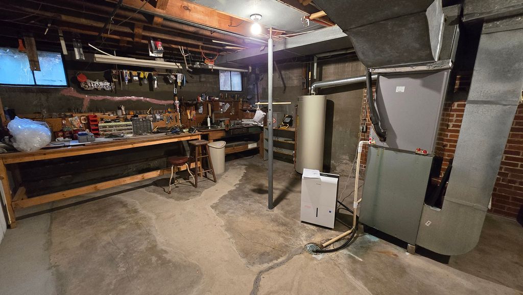 Image 40 of property listing at 630 Short Street, Centralia, IL 62801