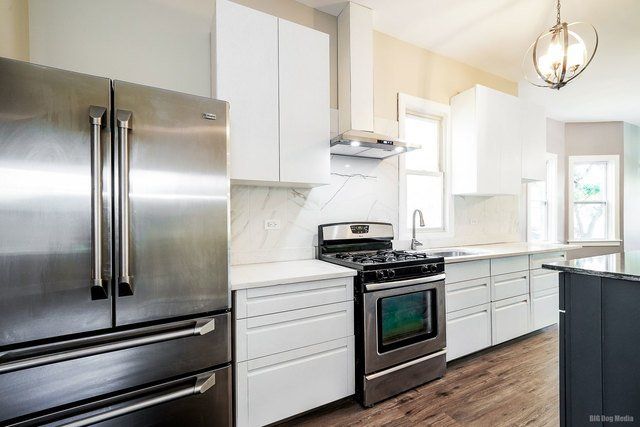 1560 E 93rd Street, Chicago, IL 60619