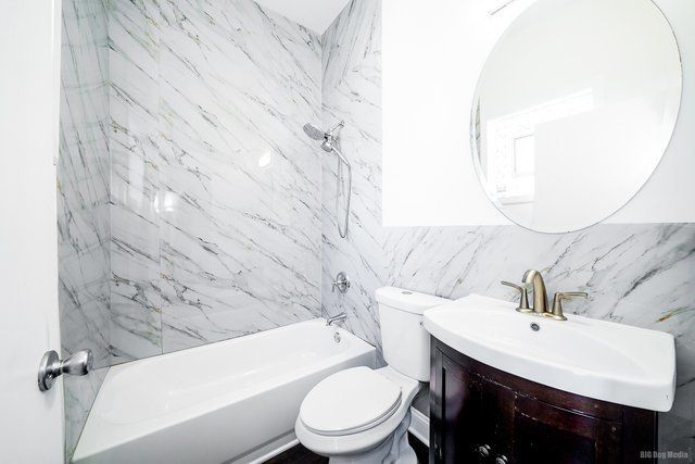 1560 E 93rd Street, Chicago, IL 60619