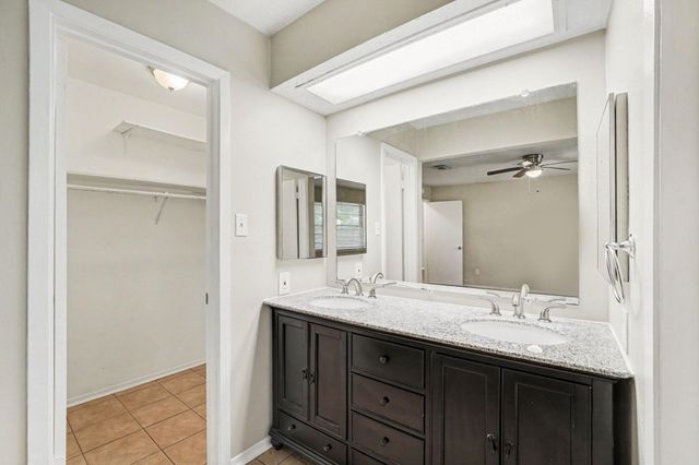 10419 Gulfstream Lane, Sugar Land, TX 77498
