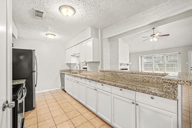 10419 Gulfstream Lane, Sugar Land, TX 77498