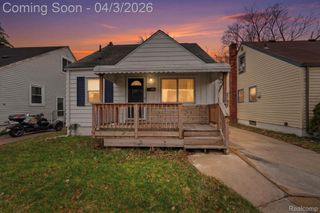 1832 E Goulson Avenue, Hazel Park, MI 48030