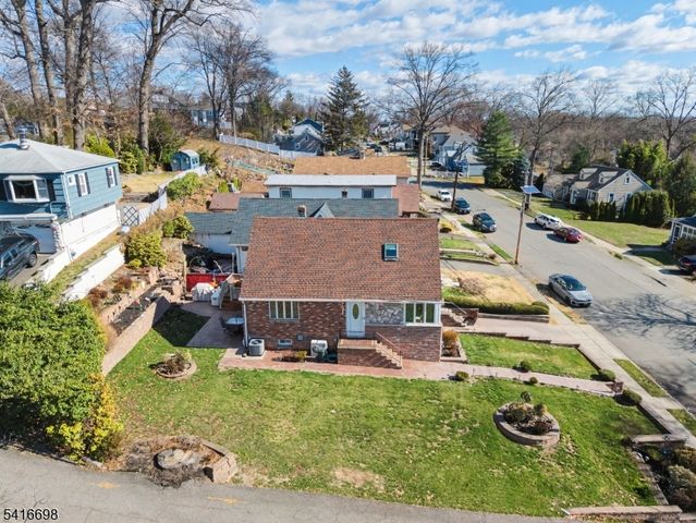 16 Essex St, Clifton City, NJ 07014