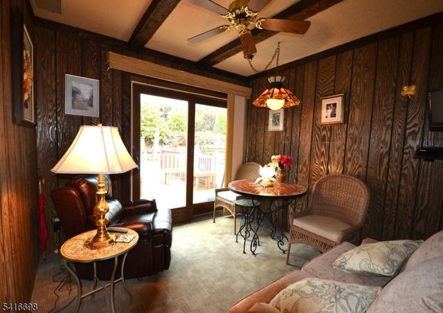 16 Essex St, Clifton City, NJ 07014