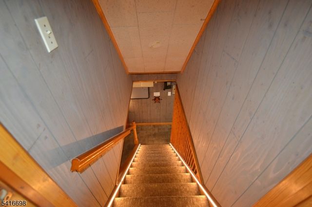 16 Essex St, Clifton City, NJ 07014