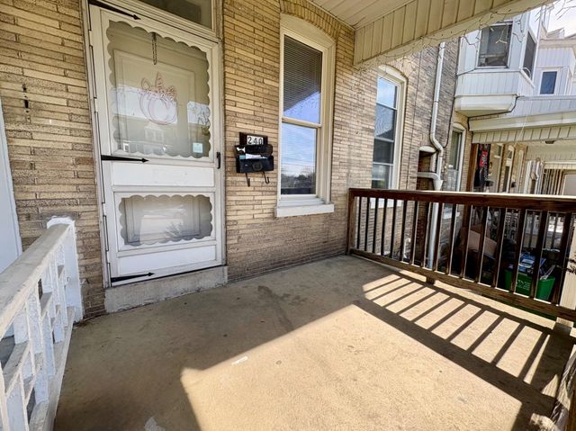 240 W JACKSON ST, York, PA 17401
