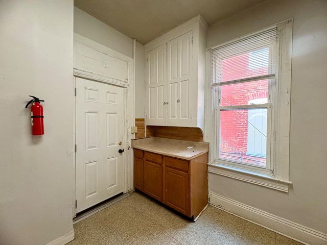 240 W JACKSON ST, York, PA 17401
