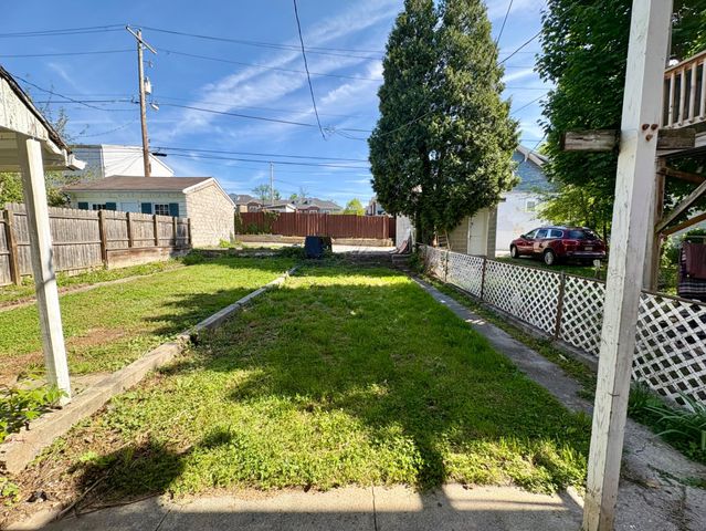 240 W JACKSON ST, York, PA 17401