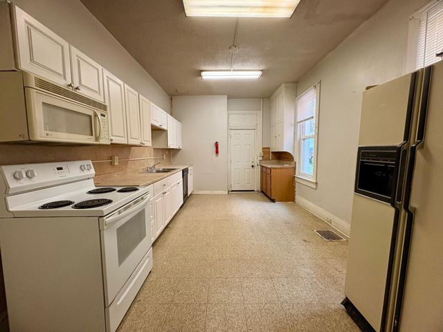 240 W JACKSON ST, York, PA 17401