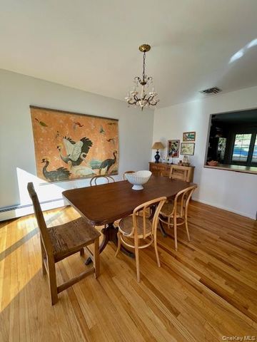 206 Waters Edge, Valley Cottage, NY 10989