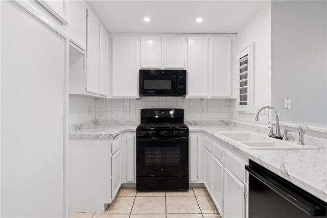 13100 Bromont Avenue 15, Sylmar, CA 91342