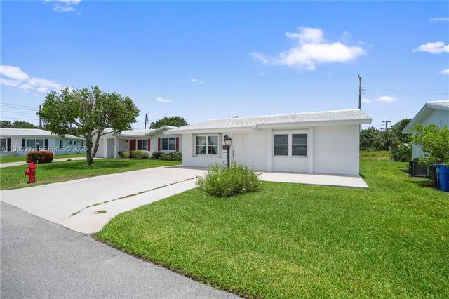 142 NW 10th Ct, Boynton Beach, FL 33426