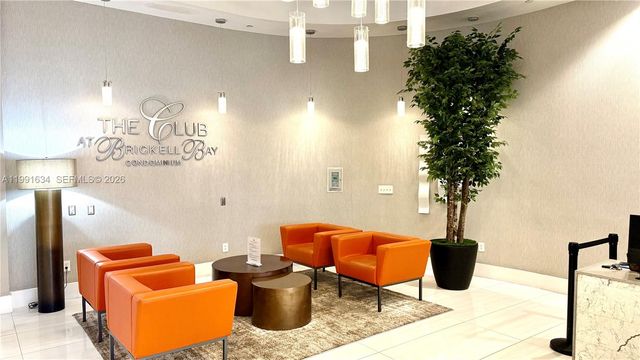 1200 Brickell Bay Dr 2216, Miami, FL 33131