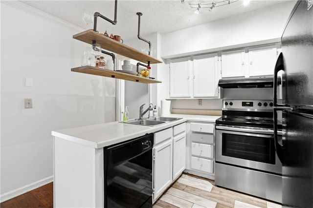 561 Cobblestone Trail, Avondale Estates, GA 30002