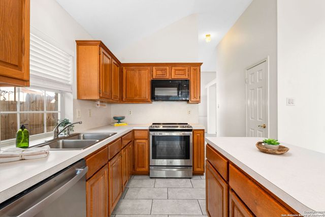 16407 Pemelm, San Antonio, TX 78240