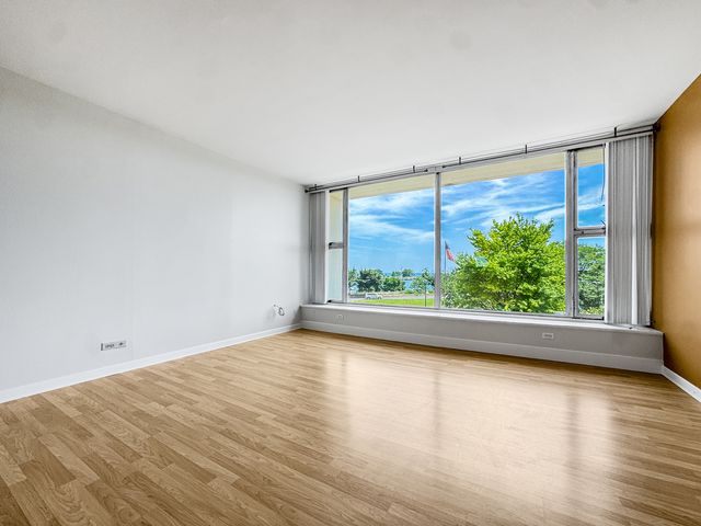 3200 N Lake Shore Drive 406, Chicago, IL 60657