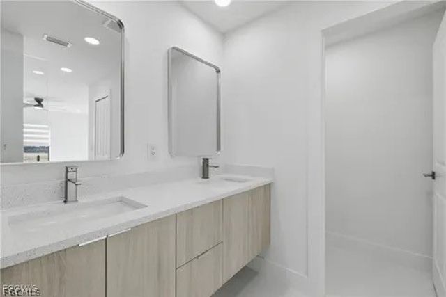 1923 NE 33rd ST, Cape Coral, FL 33909