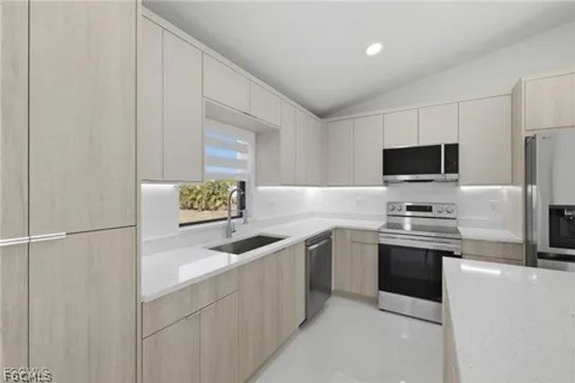 1923 NE 33rd ST, Cape Coral, FL 33909