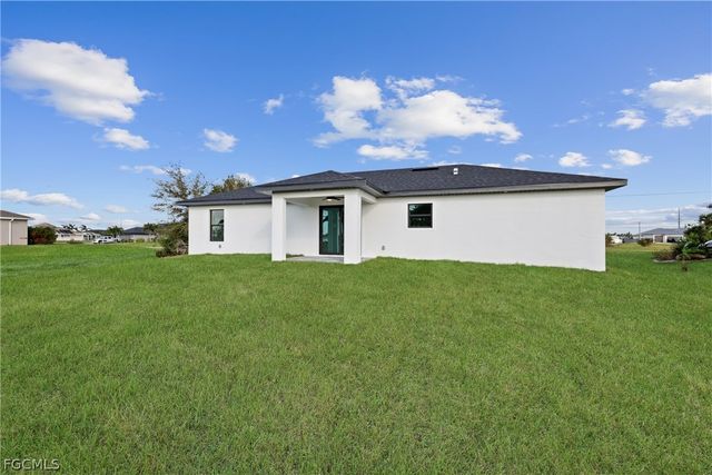 1923 NE 33rd ST, Cape Coral, FL 33909