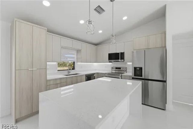 1923 NE 33rd ST, Cape Coral, FL 33909