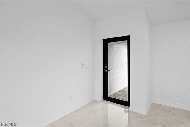 1923 NE 33rd ST, Cape Coral, FL 33909