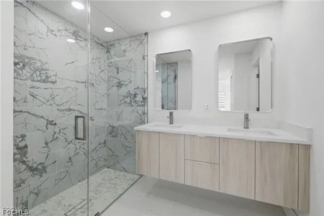 1923 NE 33rd ST, Cape Coral, FL 33909