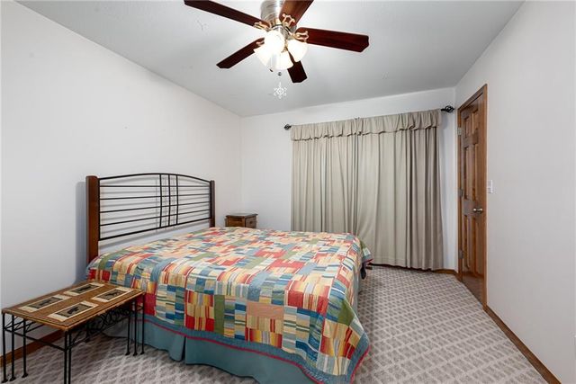 25029 Dehoff Road, Tonganoxie, KS 66086