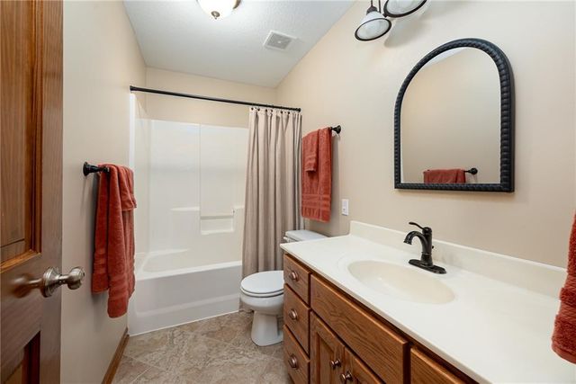 25029 Dehoff Road, Tonganoxie, KS 66086