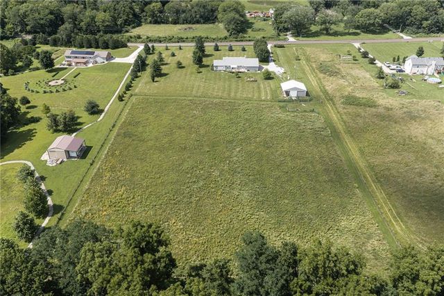 25029 Dehoff Road, Tonganoxie, KS 66086