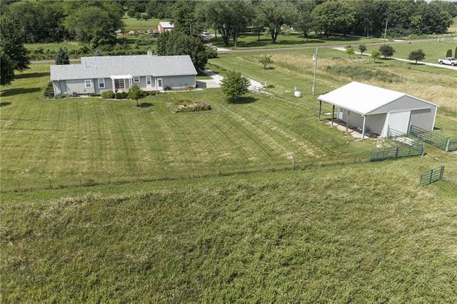25029 Dehoff Road, Tonganoxie, KS 66086