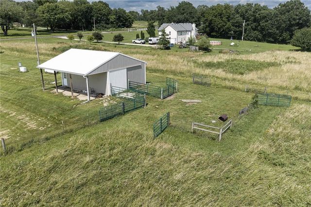25029 Dehoff Road, Tonganoxie, KS 66086