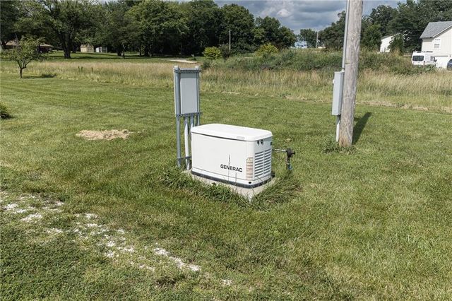 25029 Dehoff Road, Tonganoxie, KS 66086