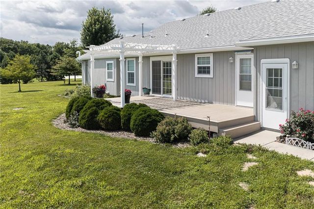 25029 Dehoff Road, Tonganoxie, KS 66086