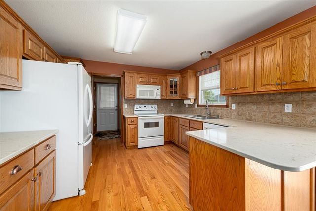 25029 Dehoff Road, Tonganoxie, KS 66086