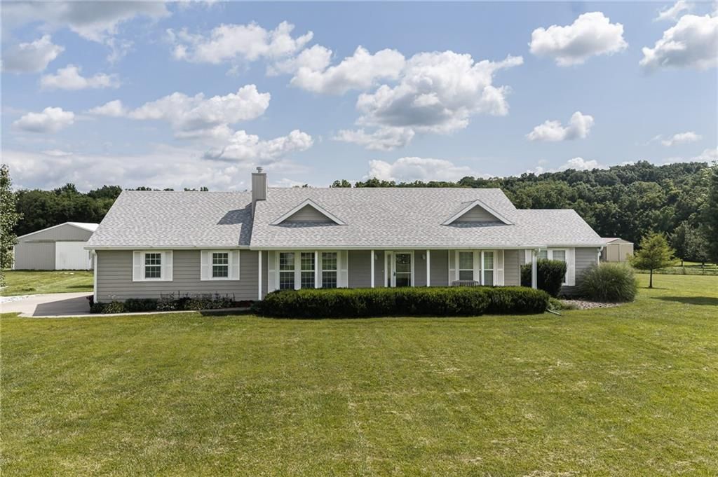 25029 Dehoff Road, Tonganoxie, KS 66086