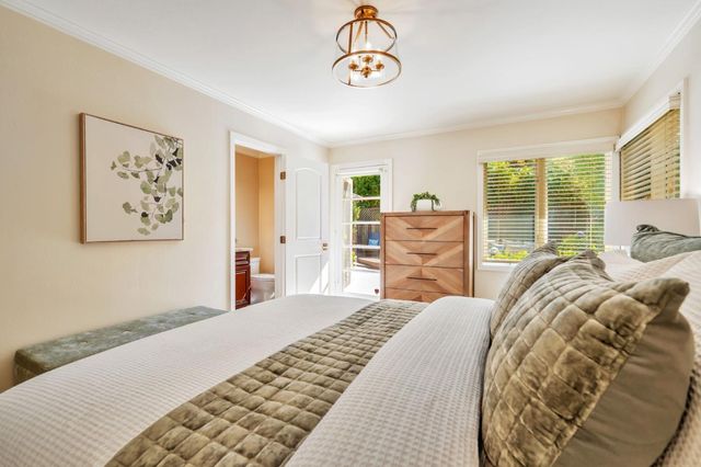 534 Hilbar Lane, Palo Alto, CA 94303