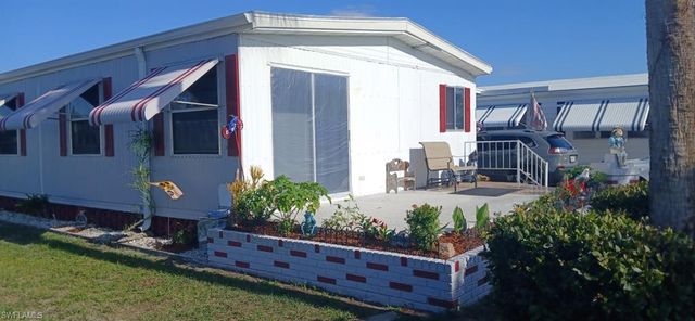 733 Leisure LN, North Fort Myers, FL 33917