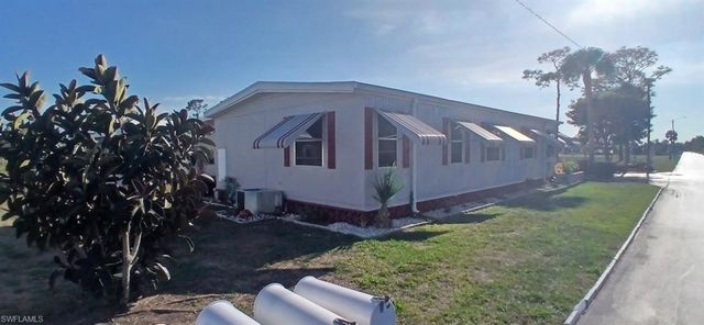 733 Leisure LN, North Fort Myers, FL 33917