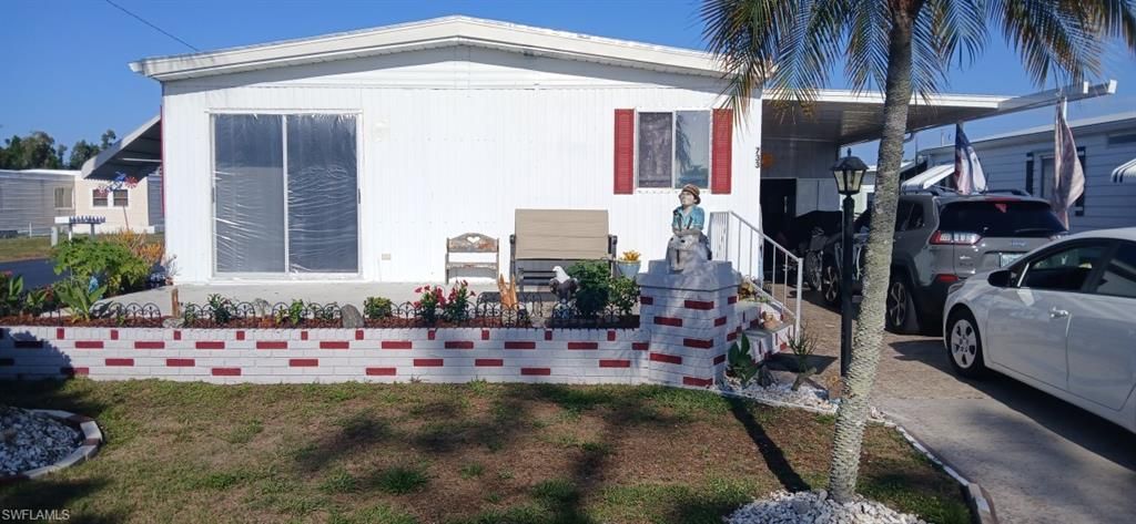 733 Leisure LN, North Fort Myers, FL 33917