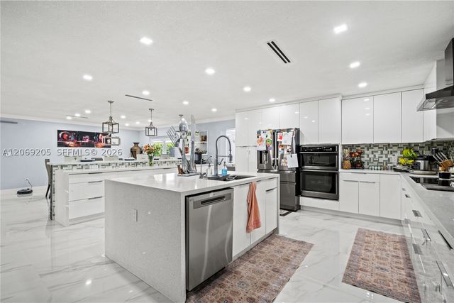 5030 SW 170th Ave, Southwest Ranches, FL 33331
