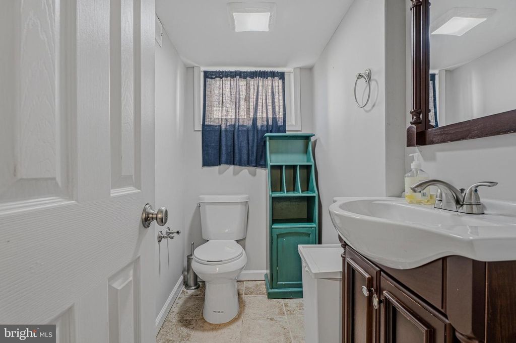 Image 37 of property listing at 506 BROOK RD, Baltimore, MD 21286