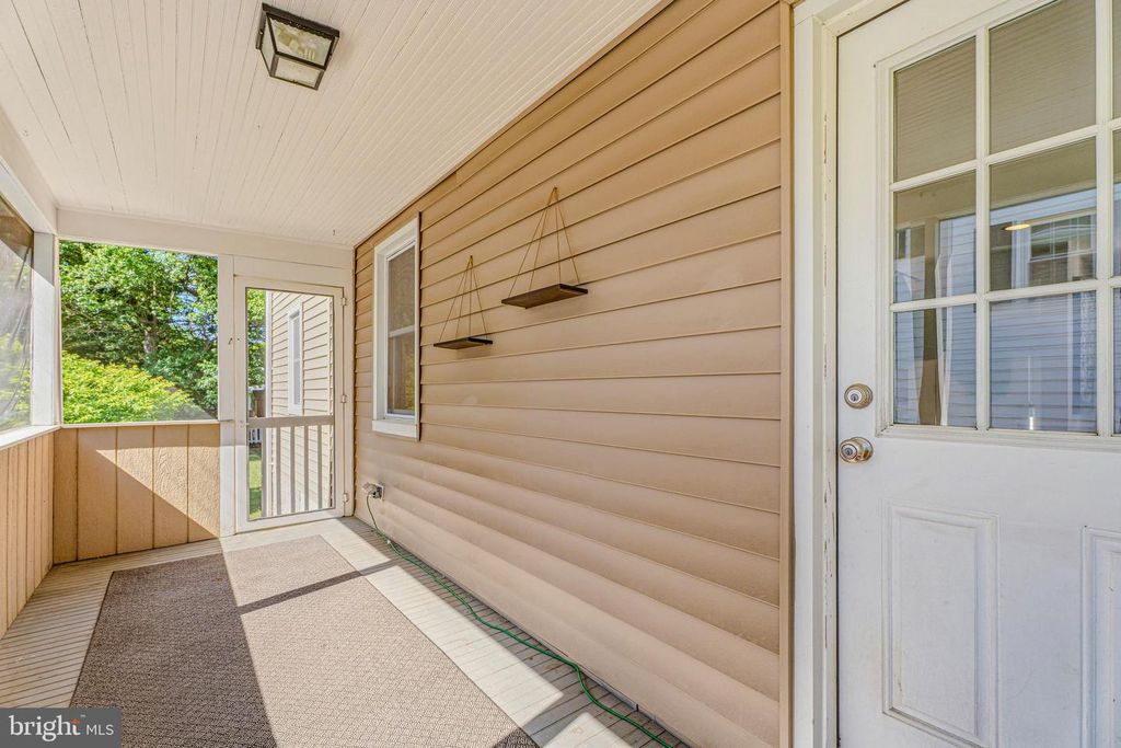 Image 39 of property listing at 506 BROOK RD, Baltimore, MD 21286